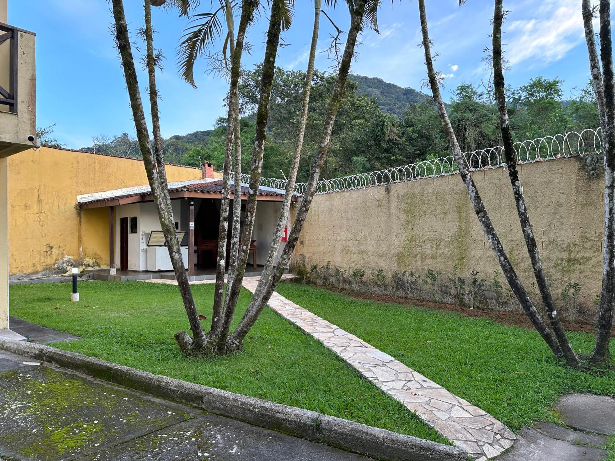 Triplex Piscina Churrasqueira Lava E Seca Wi-Fi E 2 Tvs Em Condominio Com 90M2 No Centro De أوباتوبا المظهر الخارجي الصورة