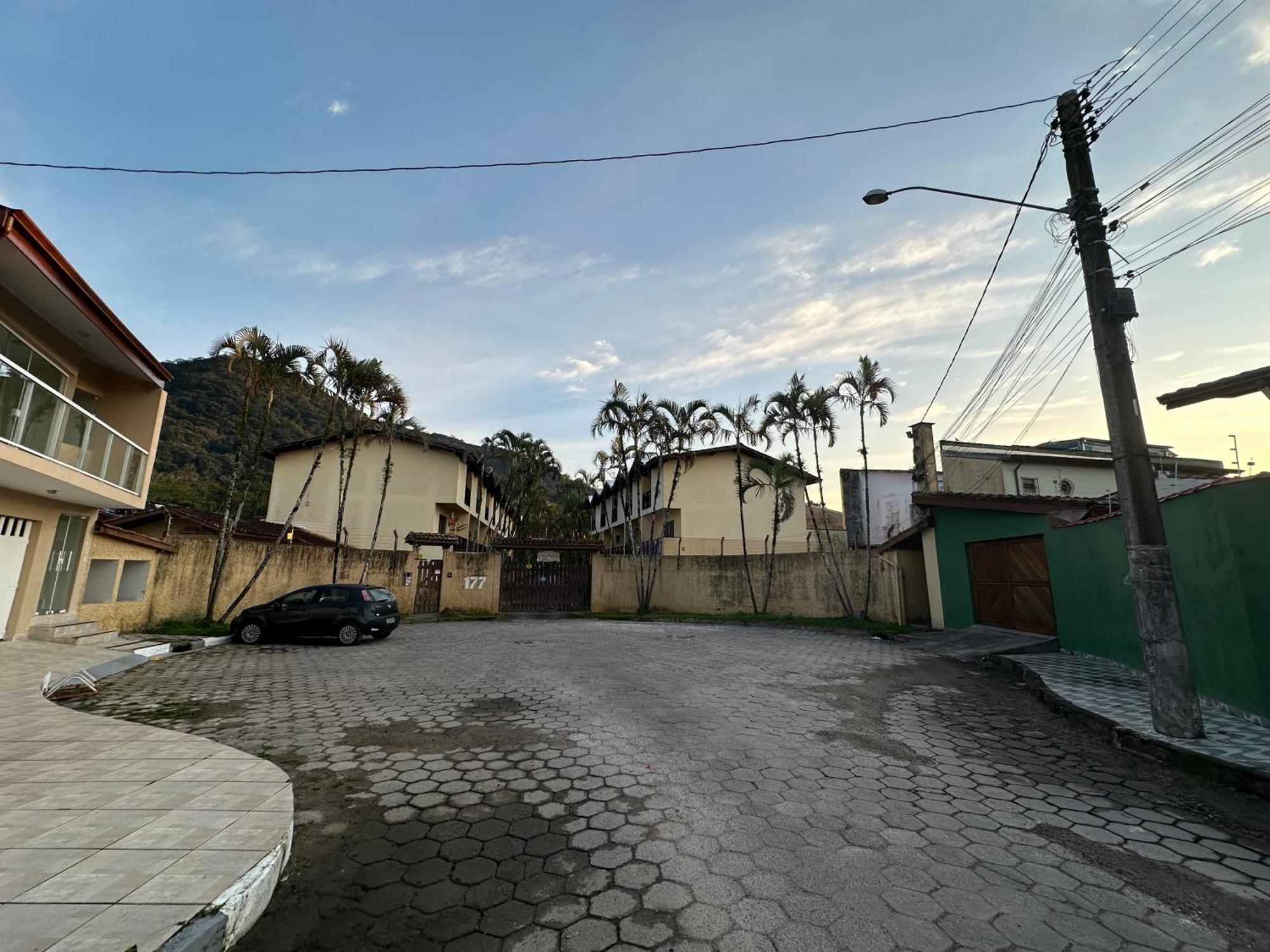 Triplex Piscina Churrasqueira Lava E Seca Wi-Fi E 2 Tvs Em Condominio Com 90M2 No Centro De أوباتوبا المظهر الخارجي الصورة
